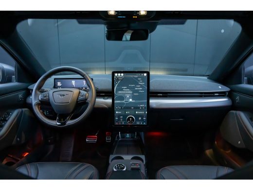 Ford Mustang Mach-E Mach-E Extended First Edition AWD 98 kWh | ALLE OPTIES! | Pano-dak | B&O audio | Technology pack ... ActivLease financial lease