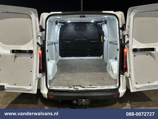 Ford Transit Custom 2.0 TDCI 131pk L2H1 Euro6 Airco | Camera | Apple Carplay | LED | 2700kg Trekhaak Android Auto, Cr... ActivLease financial lease