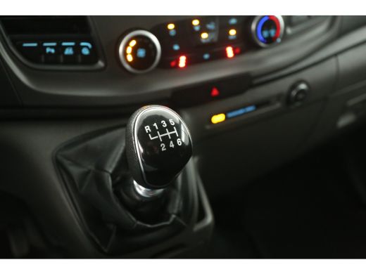 Ford Transit Custom 2.0 TDCI L1H1 | Airco | Cruise | 3 Zits | Stoelverw. | Trekh. | Parkeersens. ActivLease financial lease