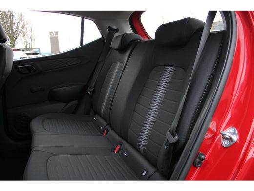 Hyundai i10 1.0 Comfort | Achteruitrijcamera | Airco | Apple Carplay/Android Auto|telefoonintegratie premium ActivLease financial lease