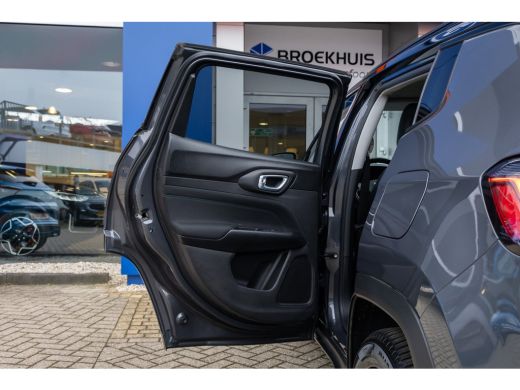 Jeep Compass 4xe 240 Plug-in Hybrid Electric S | Adap cruise | Two-tone | Stoel+stuur verwarming | Camera | Ke... ActivLease financial lease