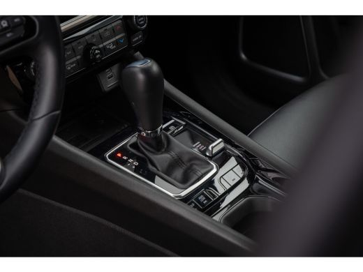 Jeep Compass 4xe 240 Plug-in Hybrid Electric S | Adap cruise | Two-tone | Stoel+stuur verwarming | Camera | Ke... ActivLease financial lease