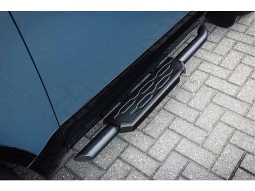 Land Rover Defender Hard Top Defender P400 90 X-Dynamic SE GRIJS KENTEKEN | Luchtvering | Jumpseat | Afn trekhaak | H... ActivLease financial lease