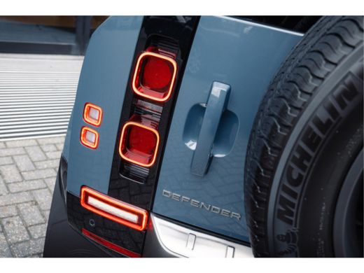 Land Rover Defender Hard Top Defender P400 90 X-Dynamic SE GRIJS KENTEKEN | Luchtvering | Jumpseat | Afn trekhaak | H... ActivLease financial lease