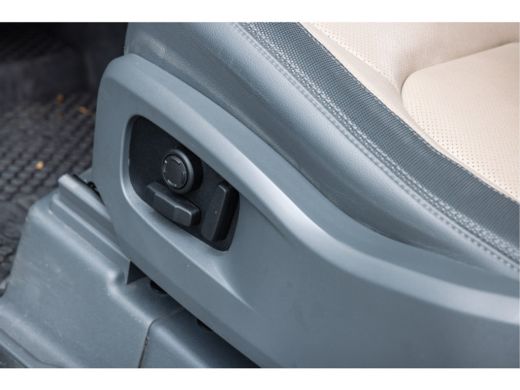 Land Rover Defender Hard Top Defender P400 90 X-Dynamic SE GRIJS KENTEKEN | Luchtvering | Jumpseat | Afn trekhaak | H... ActivLease financial lease