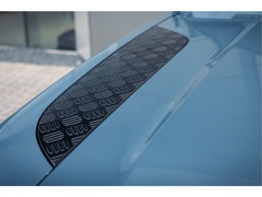 Land Rover Defender Hard Top Defender P400 90 X-Dynamic SE GRIJS KENTEKEN | Luchtvering | Jumpseat | Afn trekhaak | H... ActivLease financial lease