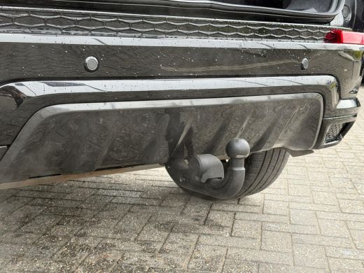 Land Rover Discovery Sport P300e PHEV Dynamic SE | 360gr Camera | El. trekhaak | Pano | Cold Climate | Black Pack | 20 Inch ... ActivLease financial lease