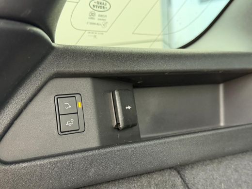 Land Rover Discovery Sport P300e PHEV Dynamic SE | 360gr Camera | El. trekhaak | Pano | Cold Climate | Black Pack | 20 Inch ... ActivLease financial lease