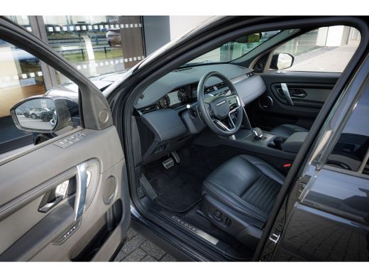 Land Rover Discovery Sport P300e PHEV Dynamic SE | 360gr Camera | El. trekhaak | Pano | Cold Climate | Black Pack | 20 Inch ... ActivLease financial lease