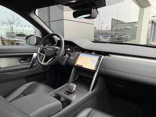 Land Rover Discovery Sport P300e PHEV Dynamic SE | 360gr Camera | El. trekhaak | Pano | Cold Climate | Black Pack | 20 Inch ... ActivLease financial lease