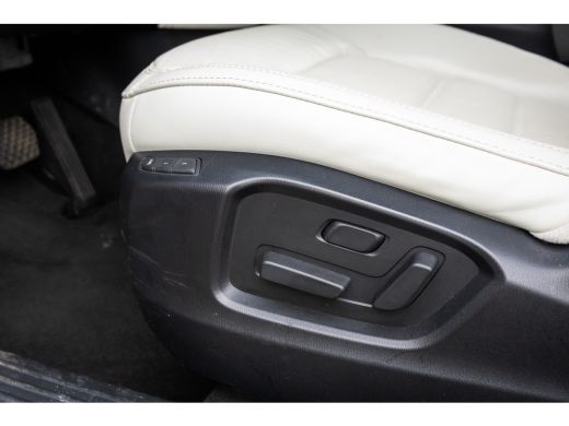 Mazda CX-5 2.0 SkyActiv-G 165 Luxury | Trekhaak | Leder | Schuif-/kanteldak | Stoel ventilatie+ verwarming |... ActivLease financial lease