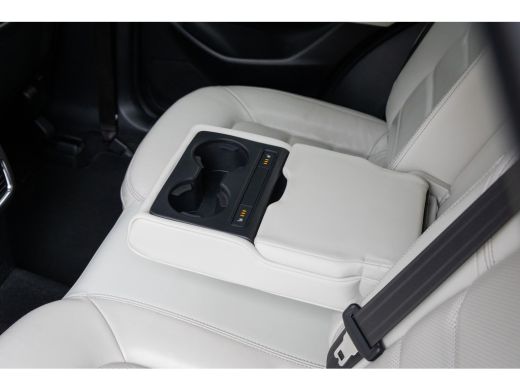 Mazda CX-5 2.0 SkyActiv-G 165 Luxury | Trekhaak | Leder | Schuif-/kanteldak | Stoel ventilatie+ verwarming |... ActivLease financial lease