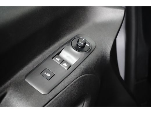 Opel Combo 1.5D L2H1 130pk | Betimmering | Achteruitrijcamera | Navigatie by App | Apple Carplay | Android A... ActivLease financial lease