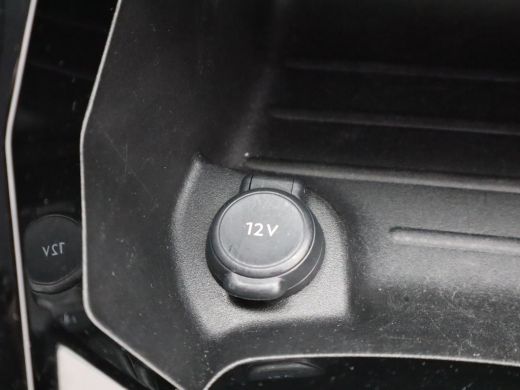 Peugeot 208 Hybrid 100 e-DCS6 Allure | Apple Carplay/Android Auto|telefoonintegratie premium | Armsteun voor ... ActivLease financial lease