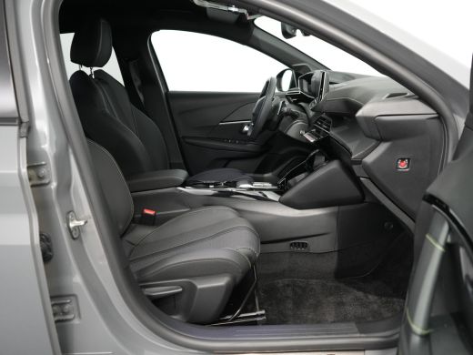 Peugeot 208 Hybrid 100 e-DCS6 GT | Achterbank in delen neerklapbaar | Achteruitrijcamera | Apple Carplay/Andr... ActivLease financial lease