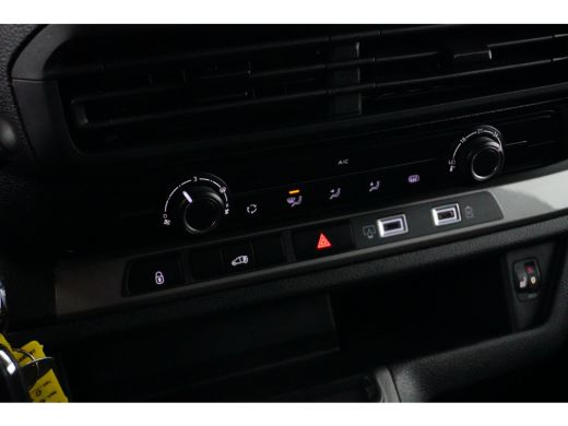 Peugeot Expert 2.0D 180pk L2 Automaat | Betimmering | Adaptive Cruise | Achteruitrijcamera | Navigatie | Stuurve... ActivLease financial lease