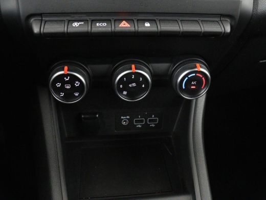 Renault Captur 1.0 TCe 100 Zen | Carplay | Cruise control | Full LED | Airco | DAB | Lichtsensor | Bluetooth ActivLease financial lease