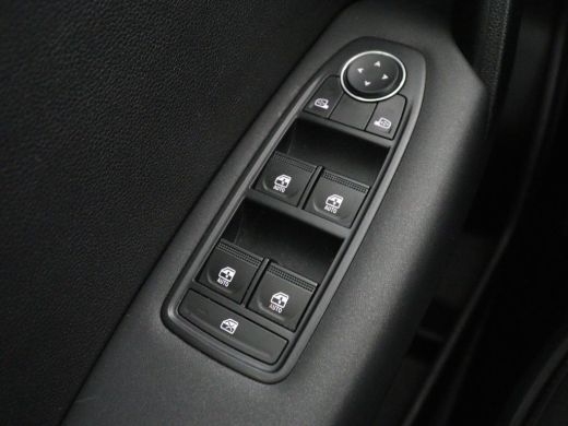 Renault Captur 1.0 TCe 100 Zen | Carplay | Cruise control | Full LED | Airco | DAB | Lichtsensor | Bluetooth ActivLease financial lease