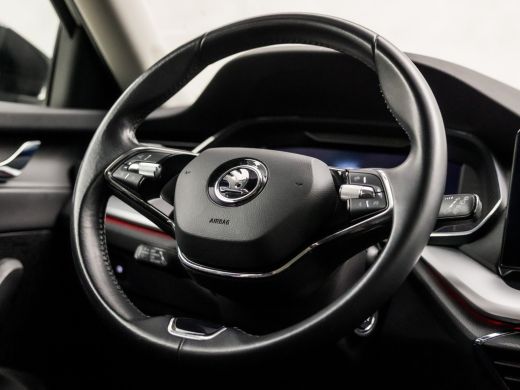 Skoda Octavia Combi 1.0 TSI Sport (VIRTUAL COCKPIT, APPLE CARPLAY, GROOT NAVI, CAMERA, STOELVERWARMING, SPORTST... ActivLease financial lease