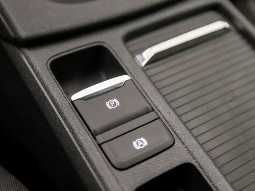 Skoda Octavia Combi 1.0 TSI Sport (VIRTUAL COCKPIT, APPLE CARPLAY, GROOT NAVI, CAMERA, STOELVERWARMING, SPORTST... ActivLease financial lease