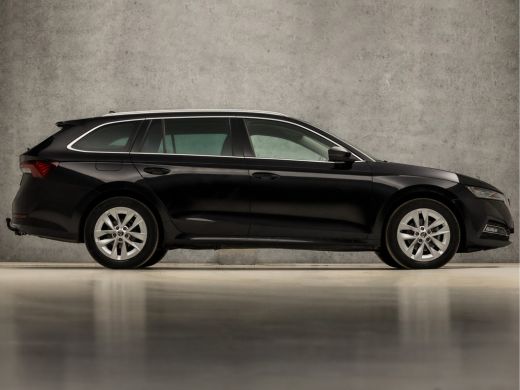 Skoda Octavia Combi 1.0 TSI Sport (VIRTUAL COCKPIT, APPLE CARPLAY, GROOT NAVI, CAMERA, STOELVERWARMING, SPORTST... ActivLease financial lease