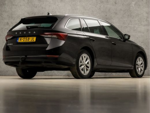 Skoda Octavia Combi 1.0 TSI Sport (VIRTUAL COCKPIT, APPLE CARPLAY, GROOT NAVI, CAMERA, STOELVERWARMING, SPORTST... ActivLease financial lease