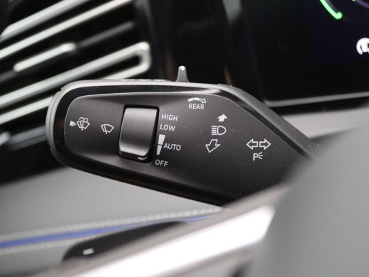 Volkswagen Tiguan 1.5 eHybrid R-Line Edition 204PK DSG Pano-Schuifdak, Black Style, Trekhaak, 20" LM Velgen, Keyles... ActivLease financial lease