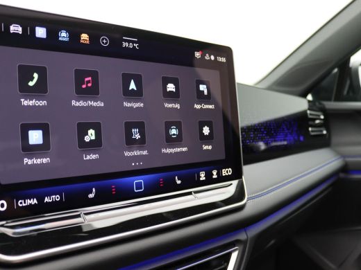 Volkswagen Tiguan 1.5 eHybrid R-Line Edition 204PK DSG Pano-Schuifdak, Black Style, Trekhaak, 20" LM Velgen, Keyles... ActivLease financial lease