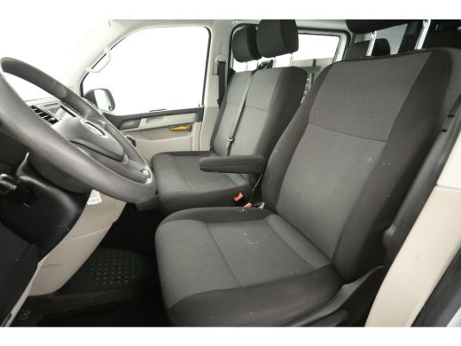 Volkswagen Transporter 2.0 TDI 140PK L2H1 | DC | 6 Zits | Airco | Carplay | Navi | Imperiaal | Trekhaak ActivLease financial lease