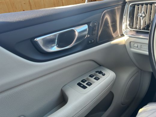 Volvo  V60 T6 Recharge AWD Inscription | Achteruitrij assistent | BLIS | Camera ActivLease financial lease