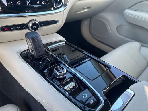 Volvo  V60 T6 Recharge AWD Inscription | Achteruitrij assistent | BLIS | Camera ActivLease financial lease