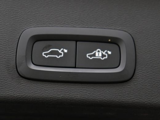 Volvo  XC40 1.5 T4 Plug-in hybrid R Design | Leder/Alcantara | Carplay | Navigatie | Parkeerverwarming | Keyl... ActivLease financial lease