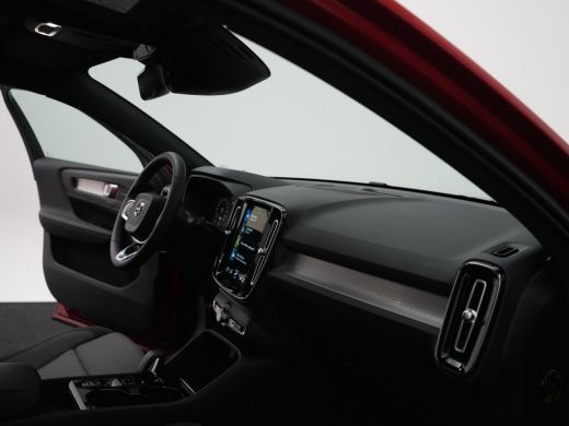 Volvo  XC40 T4 Recharge Plus Dark Harman/Kardon | 360&deg; Camera | Keyless | Elek stoelen | Stoel- & Stuurverwar... ActivLease financial lease