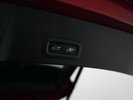 Volvo  XC40 T4 Recharge Plus Dark Harman/Kardon | 360&deg; Camera | Keyless | Elek stoelen | Stoel- & Stuurverwar... ActivLease financial lease