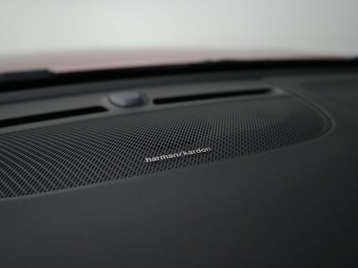 Volvo  XC40 T4 Recharge Plus Dark Harman/Kardon | 360&deg; Camera | Keyless | Elek stoelen | Stoel- & Stuurverwar... ActivLease financial lease