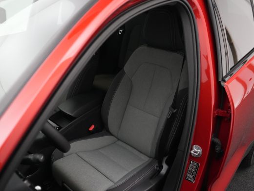 Volvo  XC40 T4 Recharge Plus Dark Harman/Kardon | 360&deg; Camera | Keyless | Elek stoelen | Stoel- & Stuurverwar... ActivLease financial lease