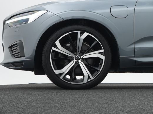 Volvo  XC60 T6 AWD R-Design | Luchtvering | Bowers & Wilkins | Head-up display | Adaptive Cruise | 360&deg; Camer... ActivLease financial lease
