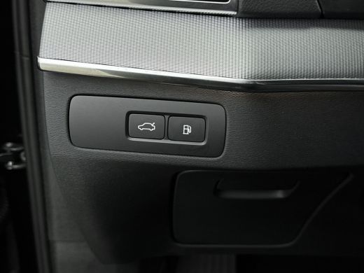 Volvo  XC90 T8 Ultimate Dark | Bowers & Wilkins | Luchtvering | Trekhaak | Gelamineerd glas | All Season | HU... ActivLease financial lease