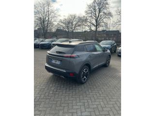 Peugeot 2008 1.2 Hybrid 136 GT Digitaal Dashboard | 17" Lichtmetaal | Parkeersensoren Rondom | Carplay | Leder...