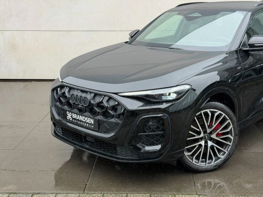 Audi Q5 2.0 TFSI e-hybrid quattro 367PK S edition Competition Pano-B&O-Head up-Keyless-Matrix-Trekhaak-Pa... ActivLease financial lease