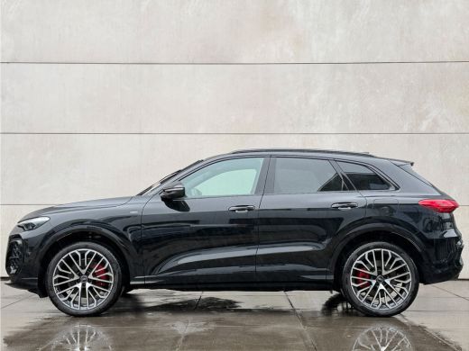 Audi Q5 2.0 TFSI e-hybrid quattro 367PK S edition Competition Pano-B&O-Head up-Keyless-Matrix-Trekhaak-Pa... ActivLease financial lease