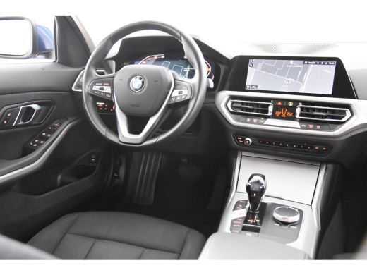 BMW 3 Serie Touring 318i *1ste Eigenaar*Standkachel*PDC* ActivLease financial lease