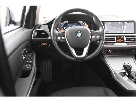 BMW 3 Serie Touring 318i *1ste Eigenaar*Standkachel*PDC* ActivLease financial lease