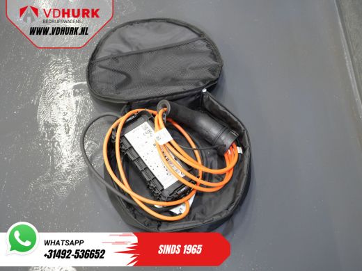 Citroën &euml;-Berlingo 50 kWh 335 km WLTP L2 LED/ Snellader/ Navi/ Carplay/ Camera/ LMV/ PDC/ Airco ActivLease financial lease