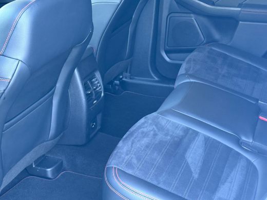 Ford Kuga 2.5 PHEV ST-Line X | Trekhaak | Camera`s | Stuur/stoelverwarming | Head-up | Keyless | Adaptive C... ActivLease financial lease