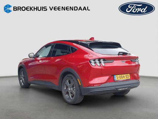 Ford Mustang Mach-E Mach-E RWD 75 kWh | Camera | Carplay | Adap. Cruise | Stoelverwarming | Navigatie | Achteruitrijc... ActivLease financial lease