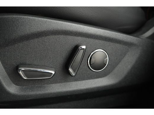 Ford S-Max 2.0 TDCi Titanium 7p. 7 Persoons, Navigatie, Leer, Climate, Trekhaak ActivLease financial lease