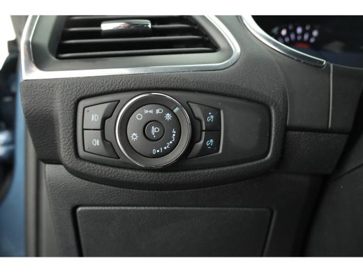 Ford S-Max 2.0 TDCi Titanium 7p. 7 Persoons, Navigatie, Leer, Climate, Trekhaak ActivLease financial lease