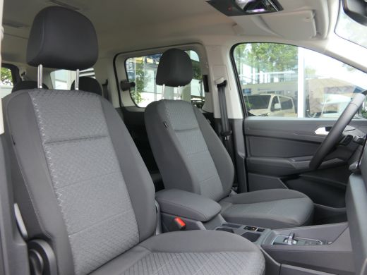 Ford Tourneo Connect 1.5 PHEV Titanium 7 Persoons | 100km Elektrisch Rijbereik | 1400kg Trekgewicht | ActivLease financial lease