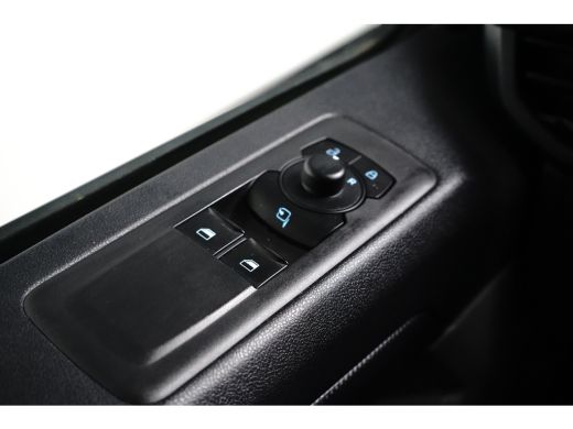 Ford Transit Custom 280 2.0 TDCI L1H1 Trend | 2 zitplaatsen rechtsvoor | Achteruitrijcamera | Airco (automatisch) ActivLease financial lease